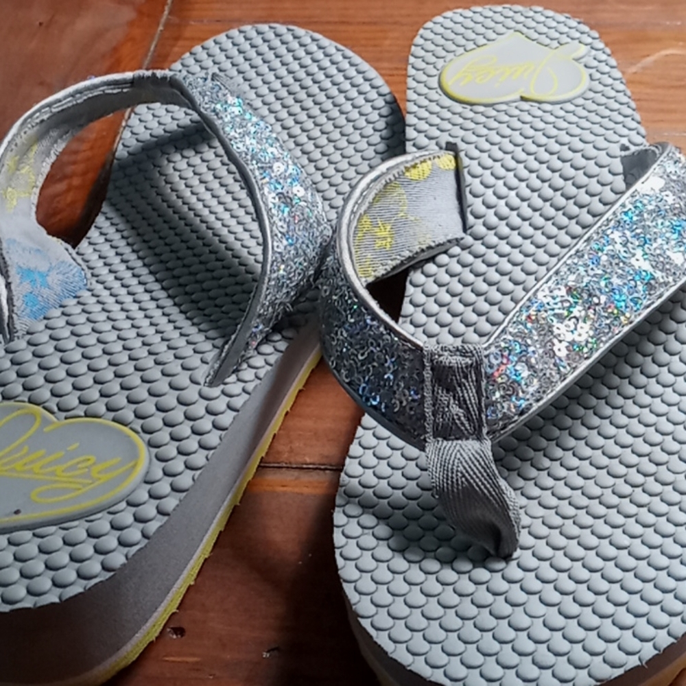 Juicy sandals size 9